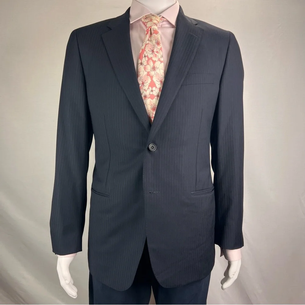 Samuelsohn 40R Navy Pinstripe Blazer - Super 120s, Surgeon’s Cuffs - Picture 2 of 9